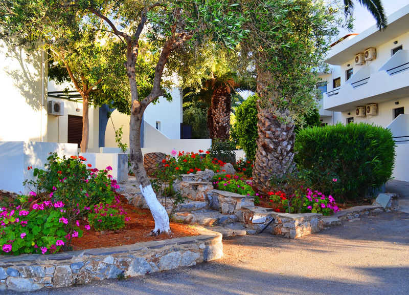 Amnissos Hotel Pigianos Kampos  Exterior photo